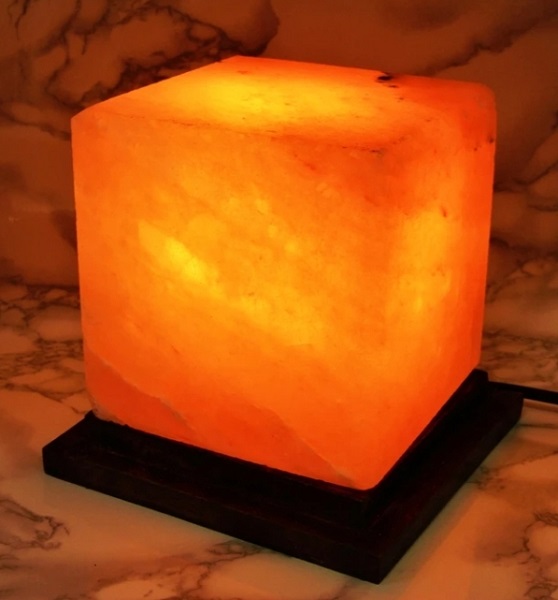 Lampada-di-Sale-Rosa-Himalaya-Cubo-2-bicibio-bioprofumeria.jpg Lampada di Sale Himalayano Cubo BiciBio Bioprofumeria