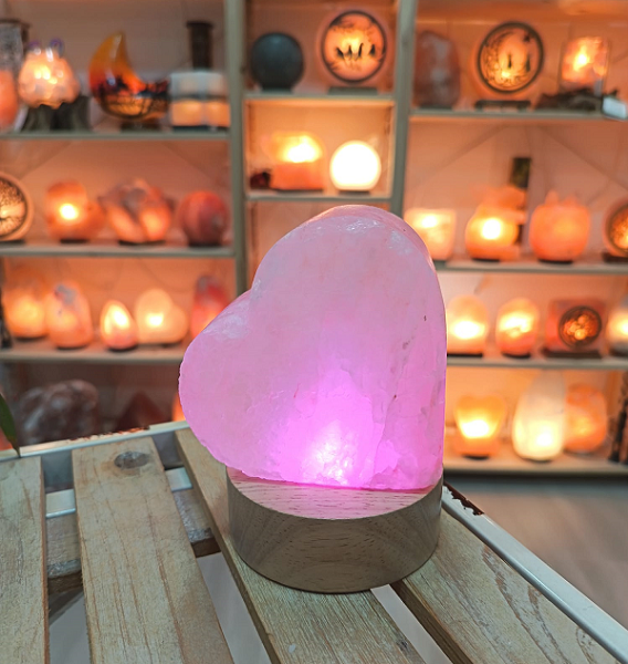 Lampada di Sale Himalayano a Batteria Cuore Rosa Palermo Sicilia