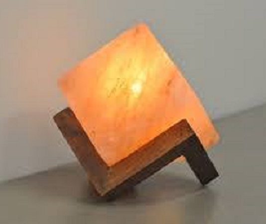 Lampada di Sale Himalaya Cubo su Legno BiciBio Bioprofumeria