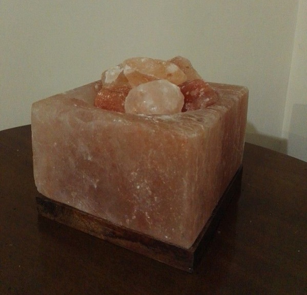 lampada-di-sale-himalaya-braciere-quadrato-bicibio-bioprofumeria.jpg Lampada di sale Himalaya Braciere Quadrato BiciBio Bioprofumeria
