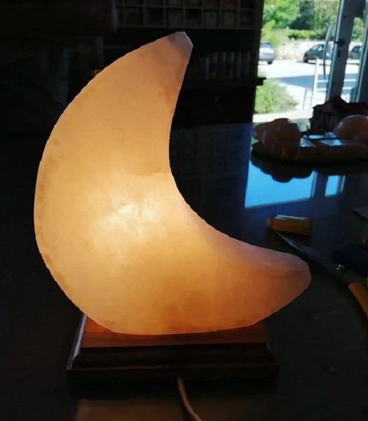 lampada-di-sale-himalayano-luna-bianca-2-bicibio-bioprofumeria.jpg Lampada di Sale Bianco Himalaya Luna BiciBio Bioprofumeria