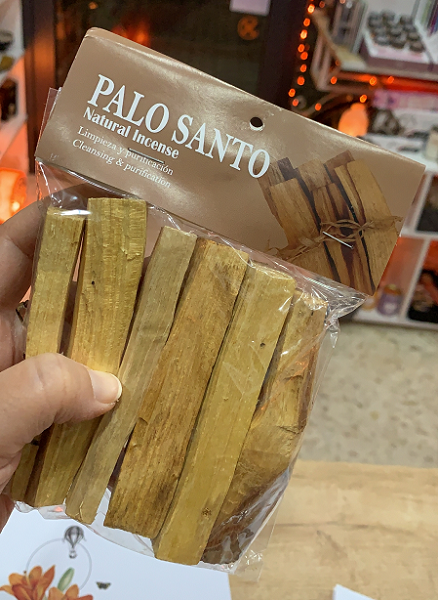Legnetti di Palo Santo naturale 80 g per rivenditori e dettaglio in Sicilia – BiciBio Bioprofumeria